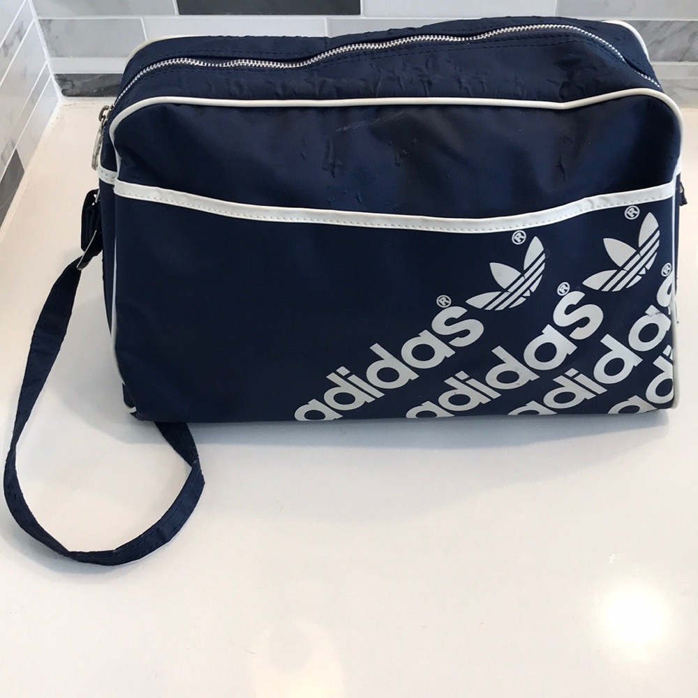 Vintage Adidas crossbody bag